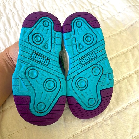 PUMA X Cocomelon sneakers - Size 6C - Picture 6 of 8